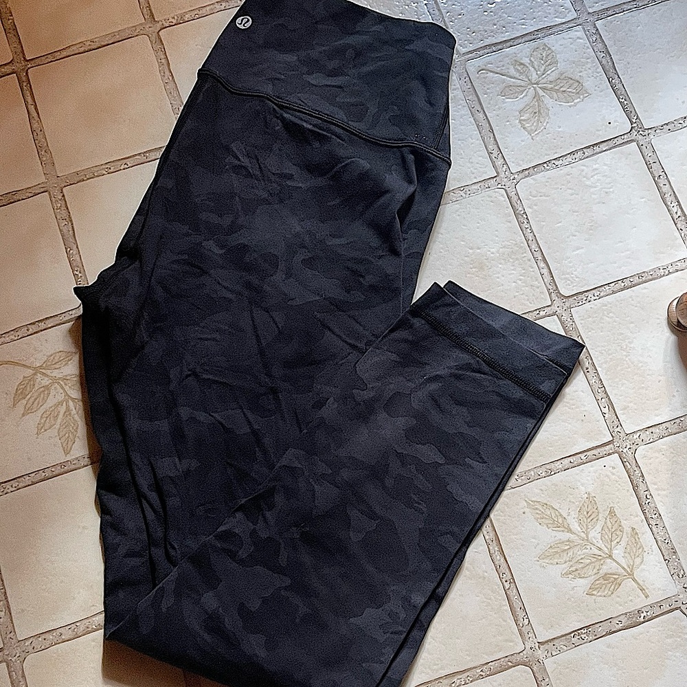 NWT Lululemon Align 28" Leggings (Camo Deep Coal) - 8 Large